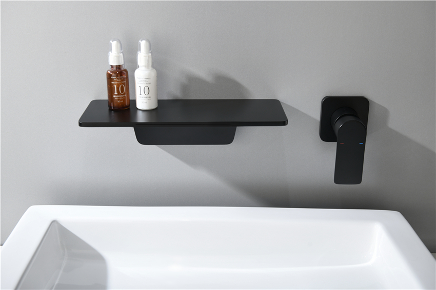 Waterfall Bathtub Faucet Mixer Bath Tubs Filler Modern Taps Faucets Tub Filler Matte Black Wall Mount