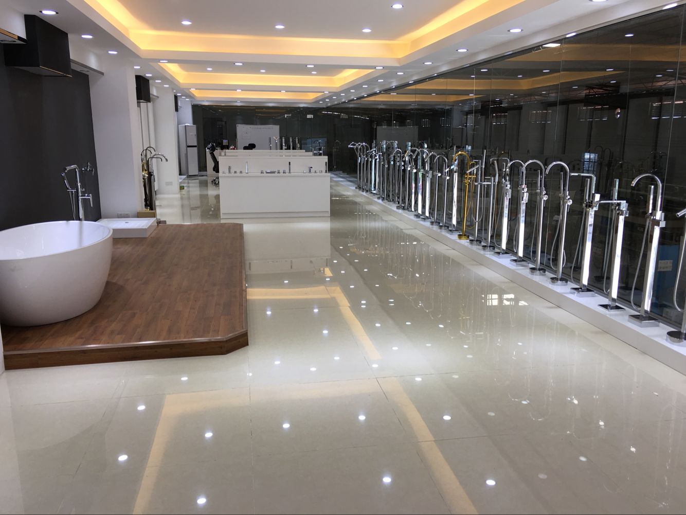 cUPC CE Floor Mounted Bath Mixers