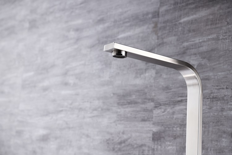 China hot sale new models deck mounted single handle sanitary ware stainless steel solid kitchen faucet griferias para cocina