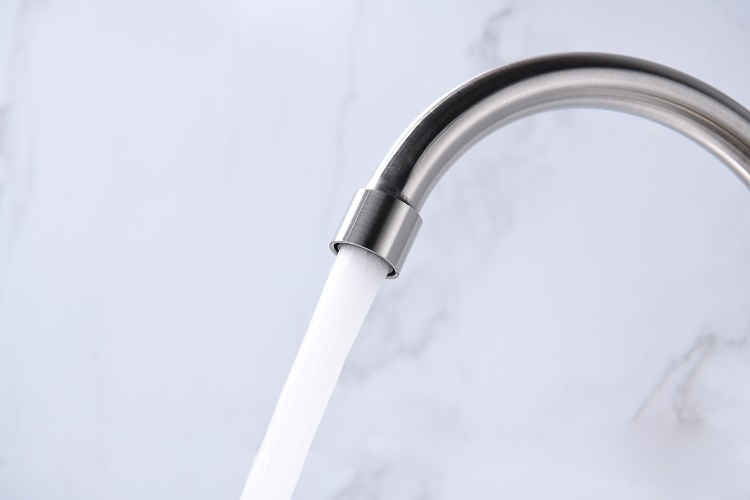 Unique wall mounted kitchen faucet water sink tap torneira pescoo de ganso,torneira com misturador para cozinha de parede