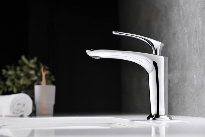 Fashion Zinc Alloy Single Handle Brass Faucet Tap Basin Faucet