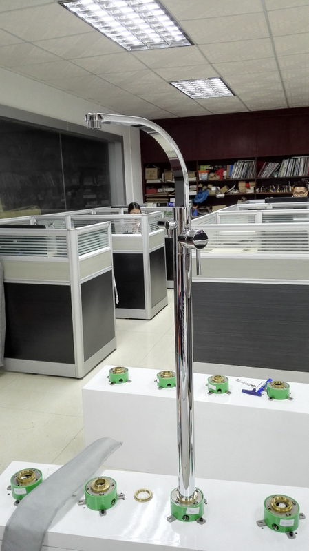 Brass Chrome bathtub faucet 2022 Hot Selling Tap