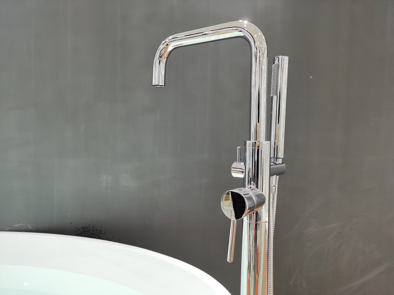 Graceful Freestanding Bathtub Faucet DF-02017-2B
