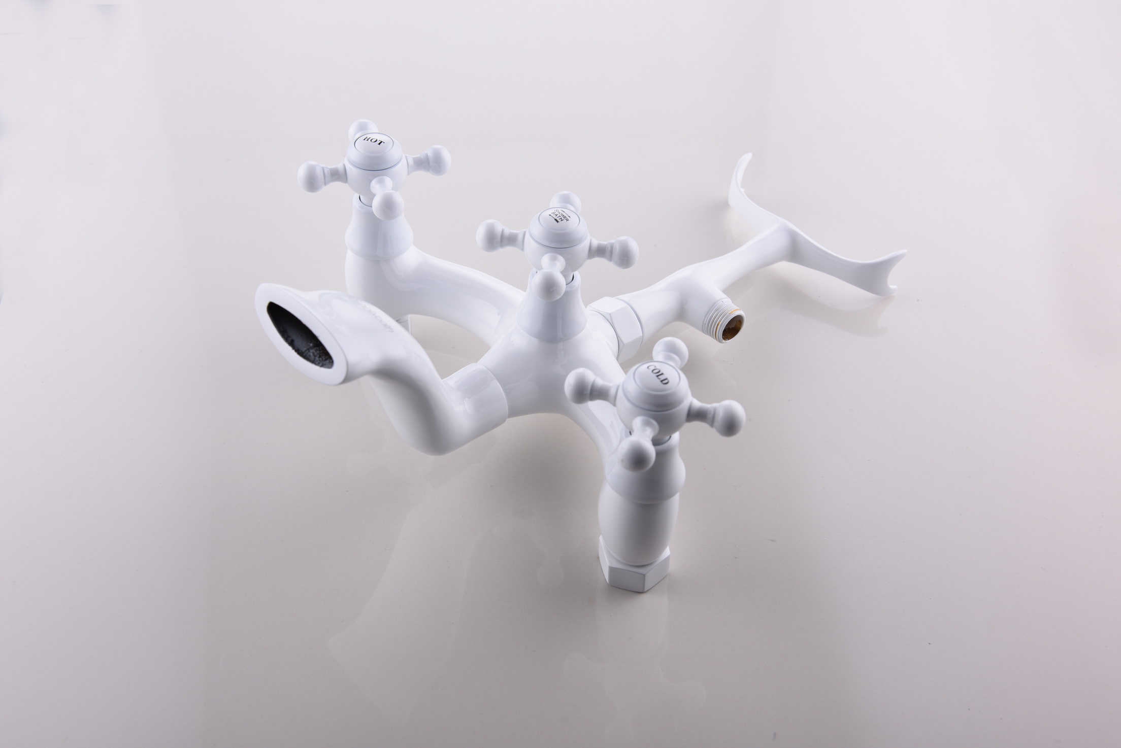 Unique Design Deck-Mount Bathtub Faucet Thermostatic Bathroom Faucet