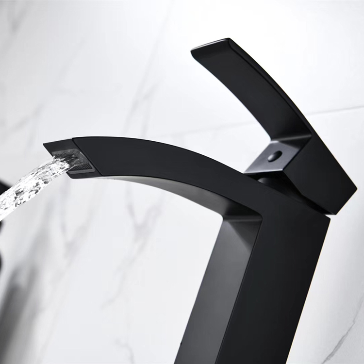 Bathroom Deck Mount Single Hole Matt Black Washbasin Water Tap Basin Faucet Torneira Preta