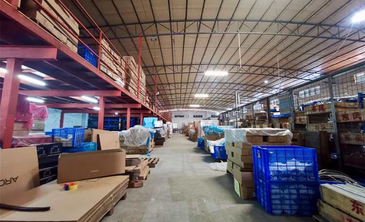 Chrome Floor Mounted Shower Bath Tub Faucet Free Standing Tub Filler Brass Freestanding Bathroom Bathtub Faucets