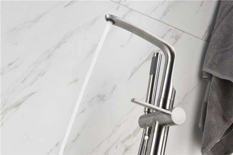 Bathroom Series Brass Freestanding Tub Filler Faucet DF-02034-3