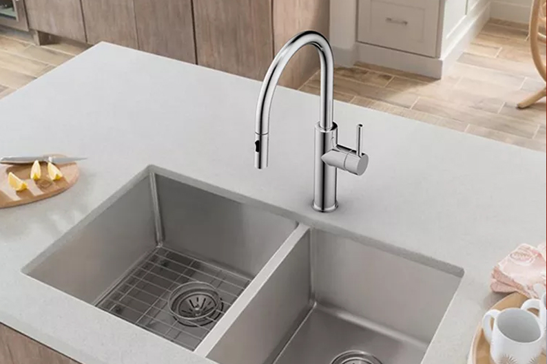 kitchen faucet pull out