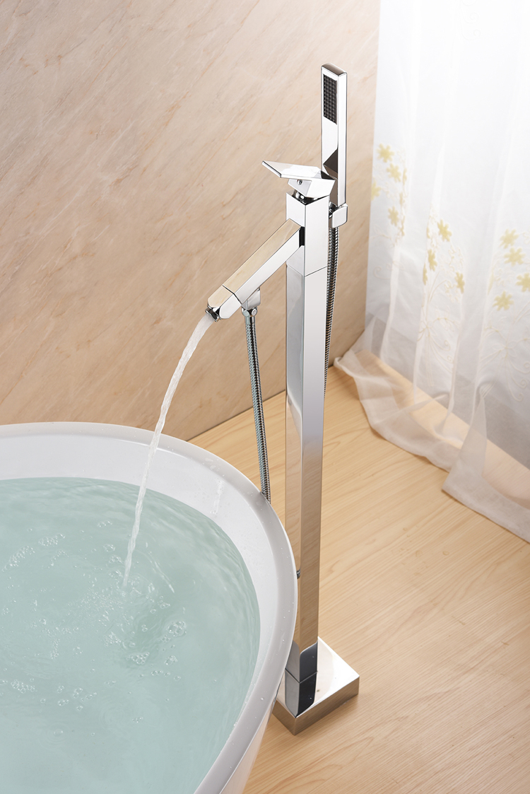 Brass Chrome Thermostatic Bathtub Mixer Factorys Price Floor-Mount Tap