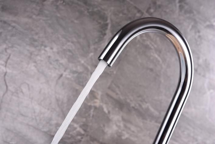 Zinc Water Faucet High Quality Freestanding Bathtub Faucet