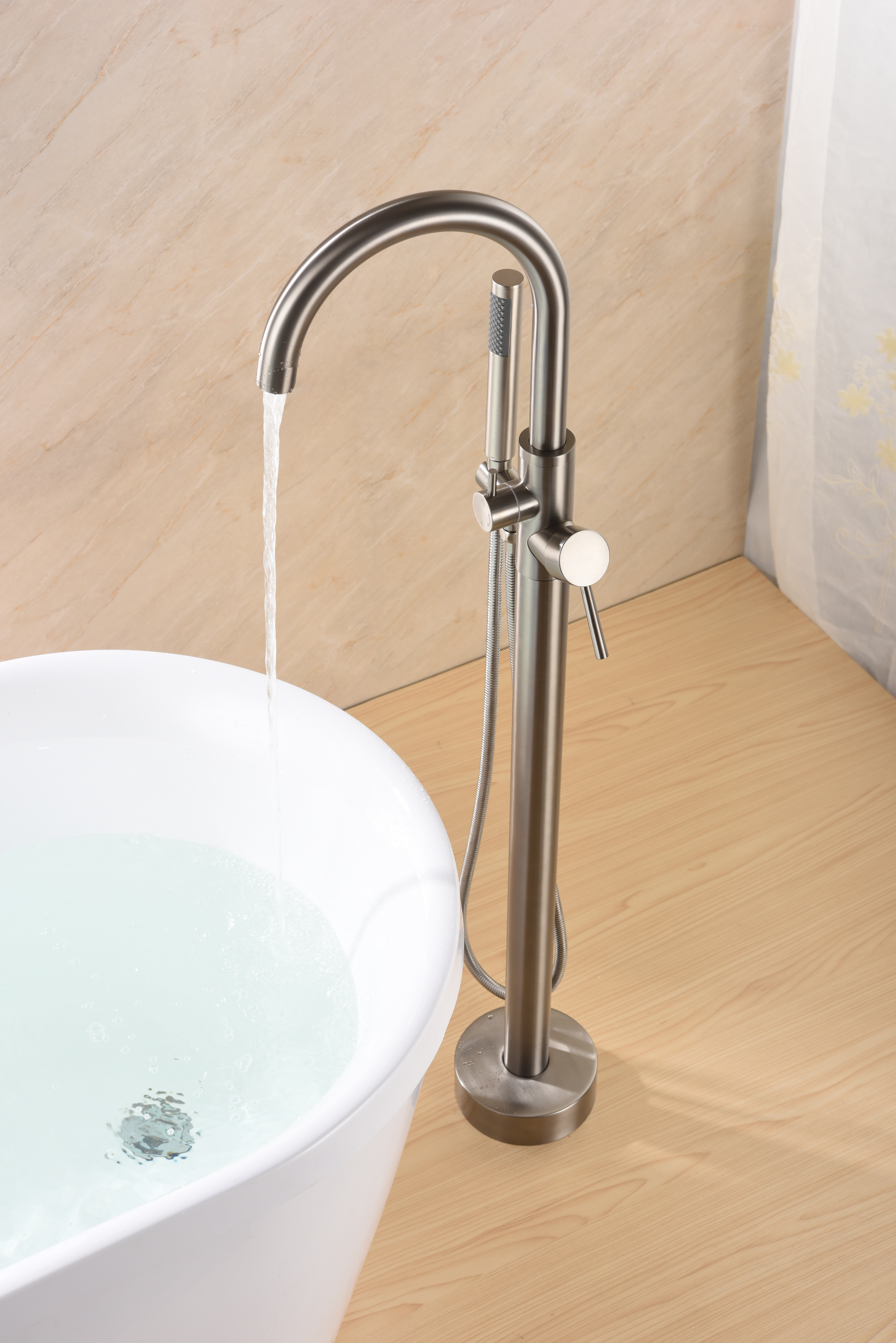 Round Freestanding Bathtub Faucet Tub Filler DF-02043-2